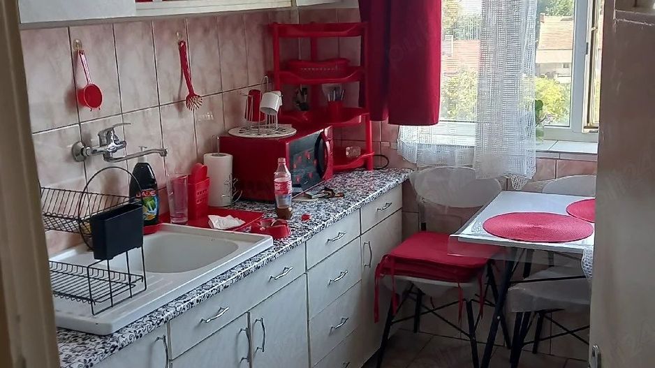 BRASADAS vinde ap 2 cam etaj 4/4 in zona CENTRALA. - Poză 2