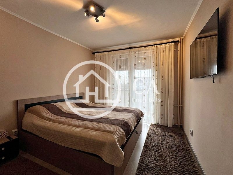 Apartament de vânzare cu 3 camere în zona Rogerius, Oradea - Poză 7