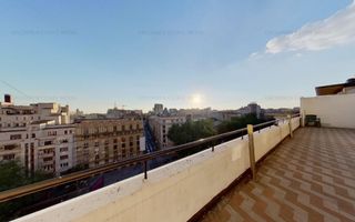 Blvd. Balcescu langa metrou Universitate, 4 camere, terasa de 50mp, 3 bai - Poză 3