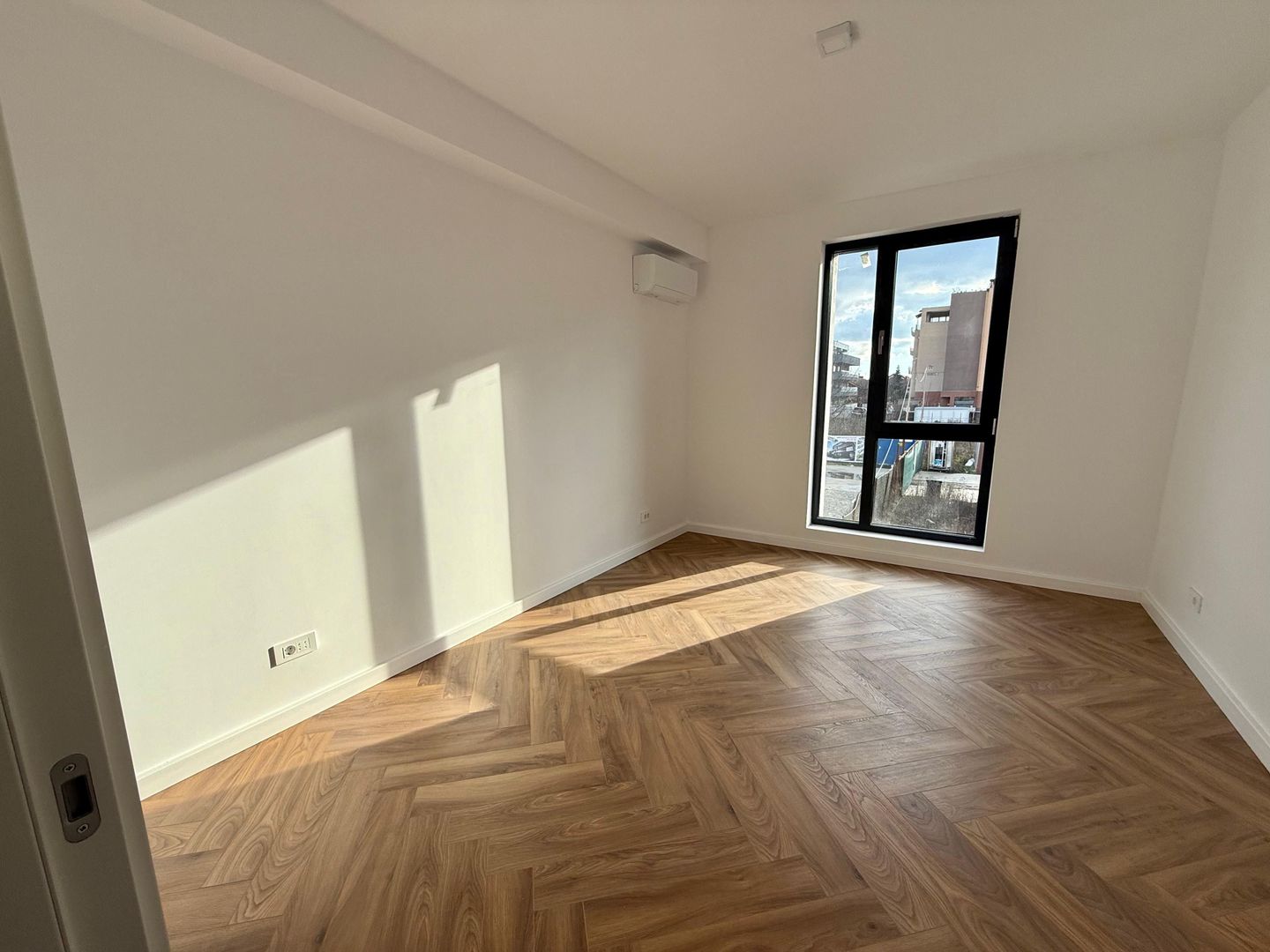 VILA IANCU NICOLAE I 5 CAMERE I CAMBRIDGE SCHOOL I PIPERA - Poză 7