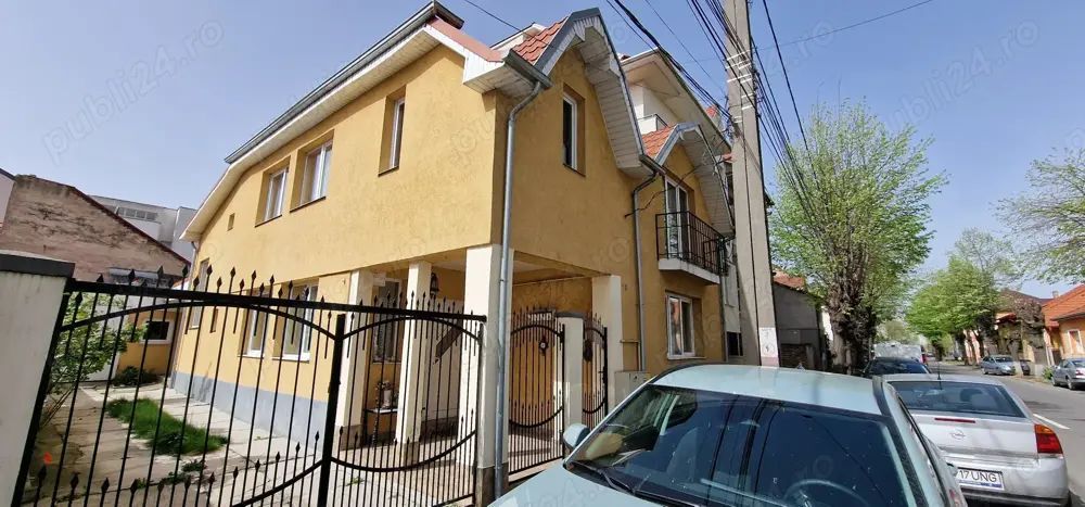 Vand sau schimb Casa P+Et+M -zona Piata Mare Str Bujorului - Poză 1