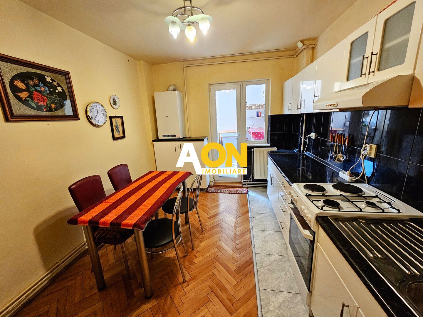 Apartament 3 camere, 2 bai, 2 balcoane, etaj 1, zona Liceului Sportiv - Poză 1