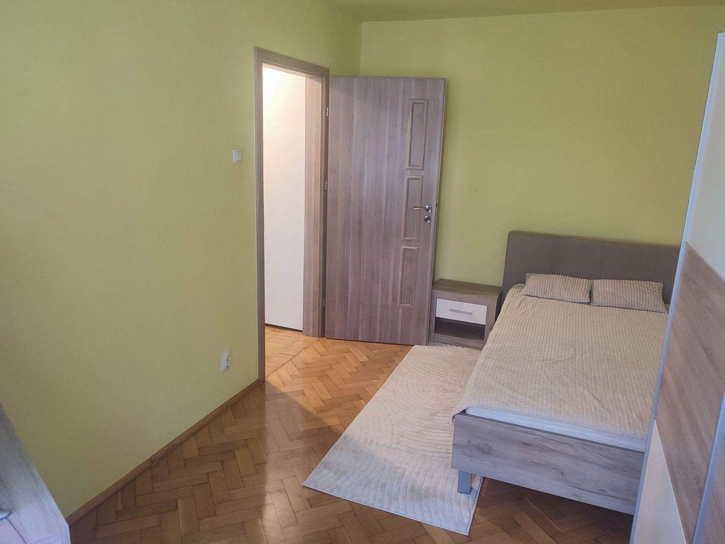 Girocului | 3 Camere | Bloc izolat | Centrala proprie | Etaj 1 - Poză 5