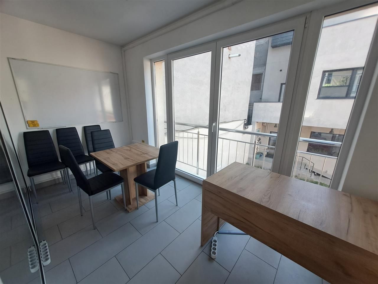 Spatiu comercial  Iosefin etaj 1 cu lift+loc parcare - Poză 3