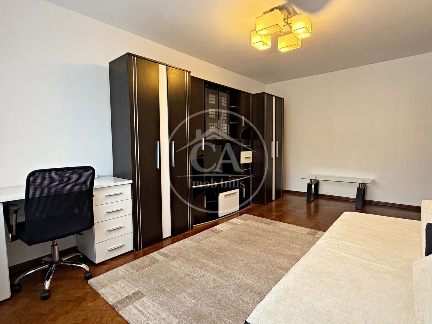 Apartament de închiriat cu 3 camere în zona Rogerius, Oradea - Poză 2