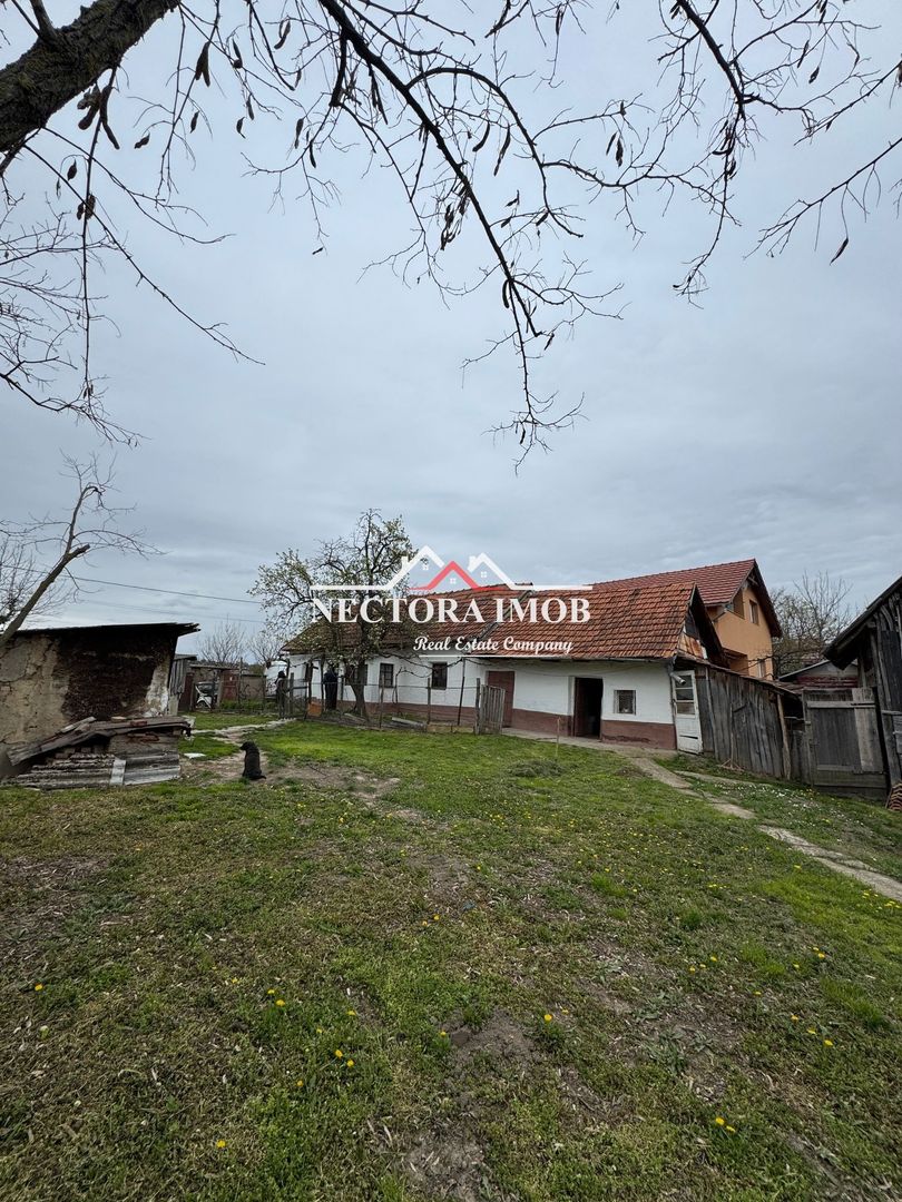 Casa 2 camere 70 mp, in CETARIU cu 2117 mp teren, la 15 km de Oradea - Poză 1