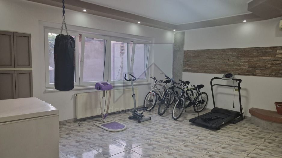 Vanzare Vila S+P+1+M - Viilor Parcul Carol - Poză 5