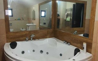 Vilă spațioasă de închiriat în Ezăreni, Valea Adâncă - Poză 5