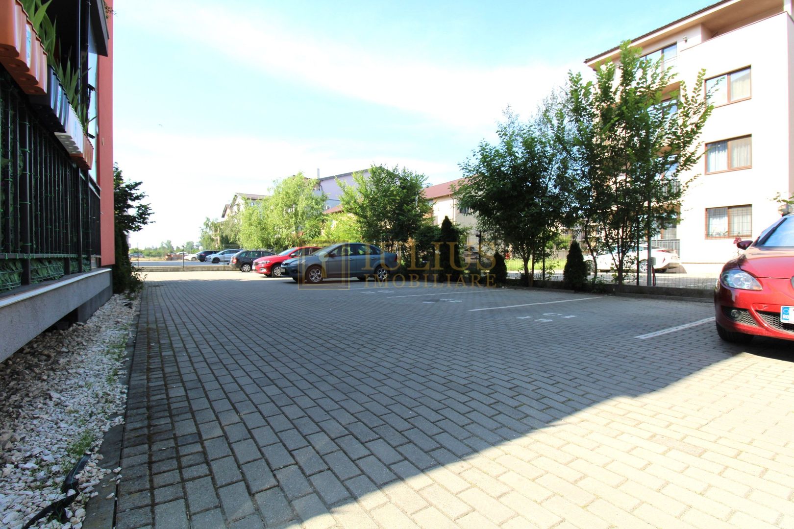 Mobilat modern, spatios, parcare incusla; posibilitate decontare. - Poză 15