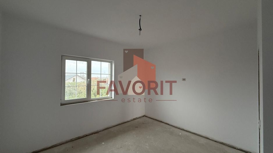Duplex in Sanandrei | Toate utilitatile | 2 bai | Poarta acces auto | - Poză 3