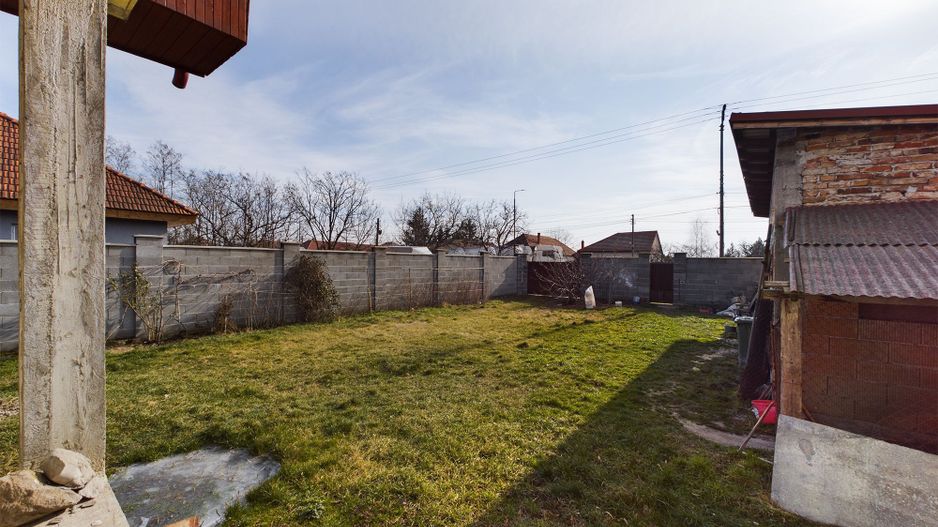 Casă la sol cu teren de 3.451mp în Gai - Poză 8