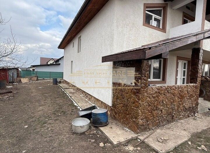 Casa noua D+P+E cu teren de 1200mp, zona Catamaresti-Deal ( Scoala ) - Poză 3