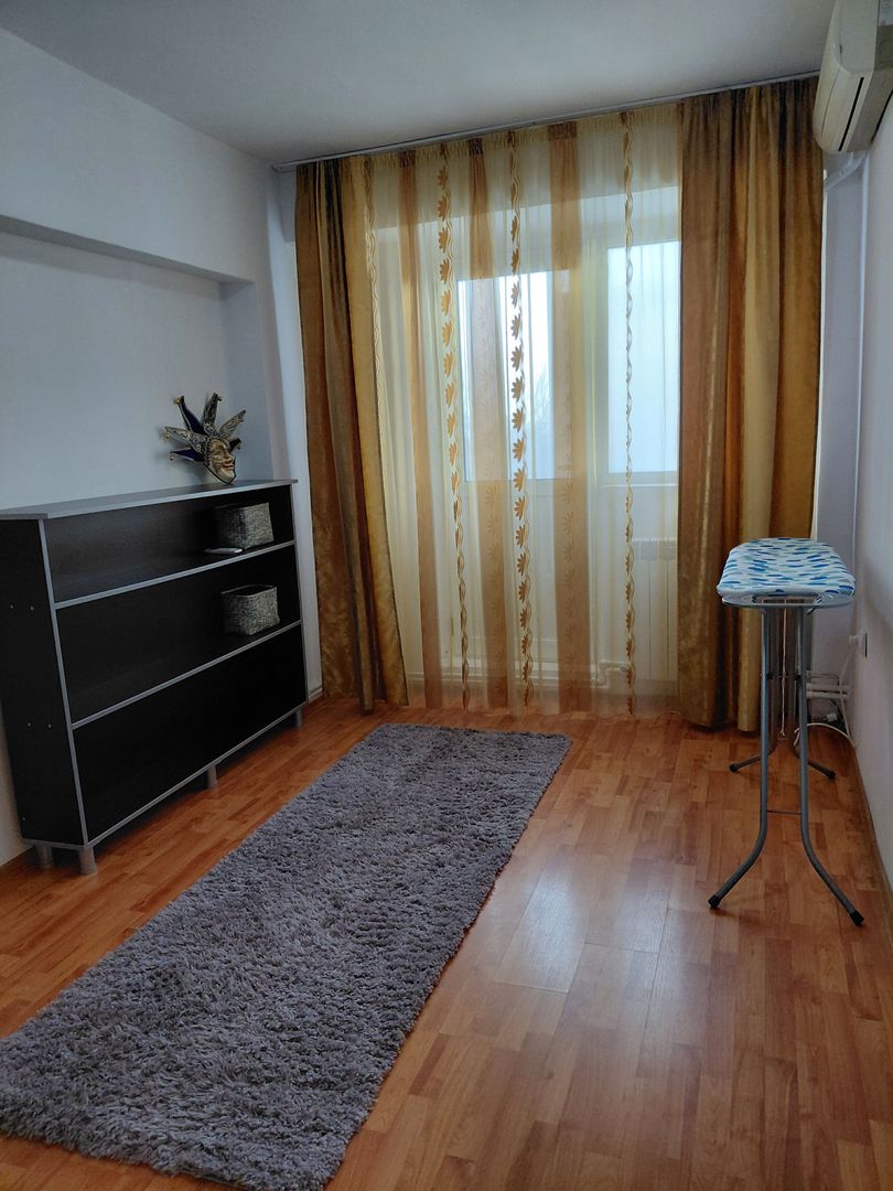 Apartament 4 camere de închiriat – Micro 20,et 1,mobilat si utilat - Poză 13