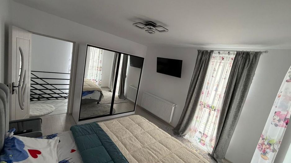 Casă modernă de vânzare în Vânători – 110 mp utili, teren 259 mp, complet mobila - Poză 5