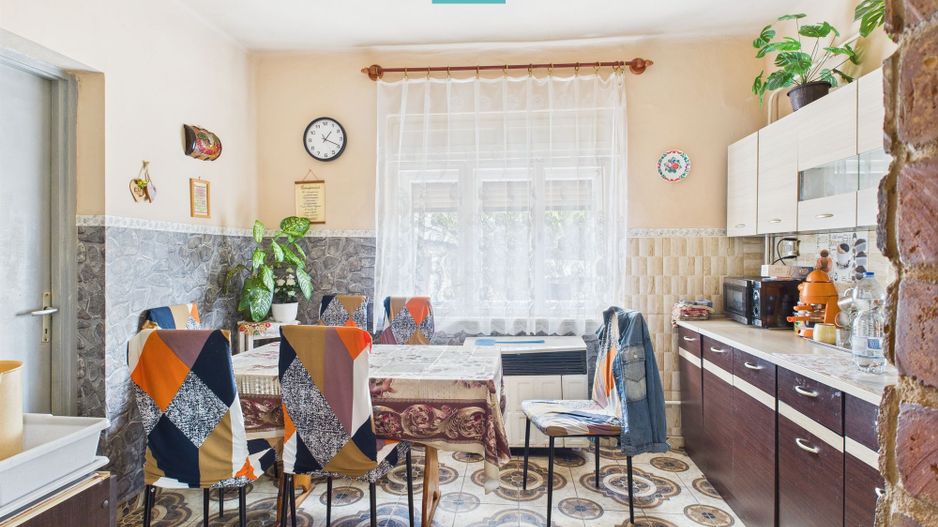 Casă cu 3 camere și teren generos lângă frontieră - Poză 6