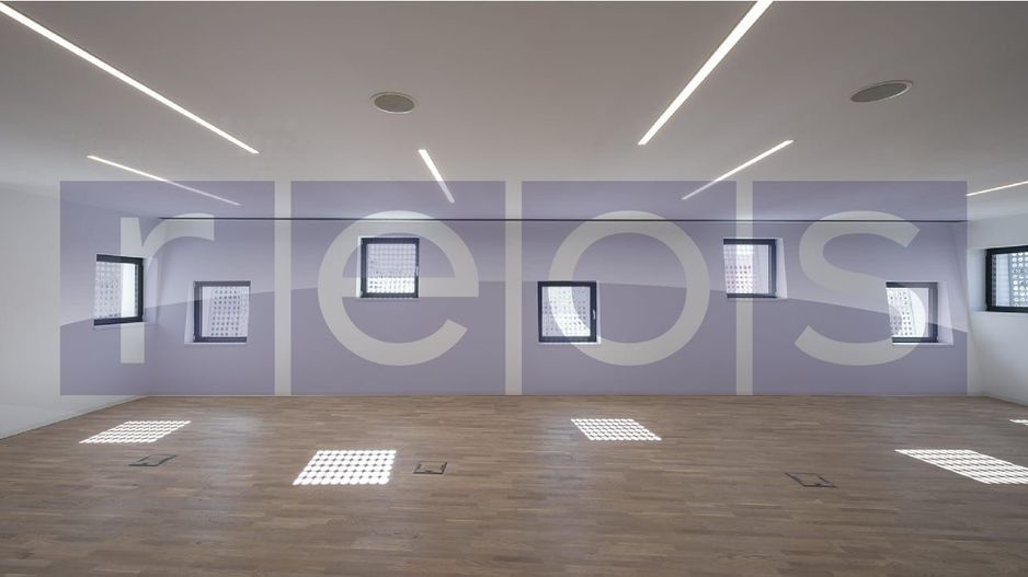 VANZARE -CLADIRE DE BIROURI - ARHITECTURA EXCEPTIONALA - Poză 10