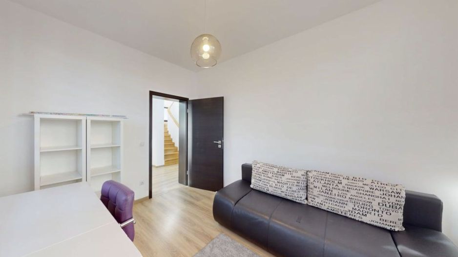 Casa individuala cu pivnita in Sura Mica, zona Salii de sport - Sibiu - Poză 4