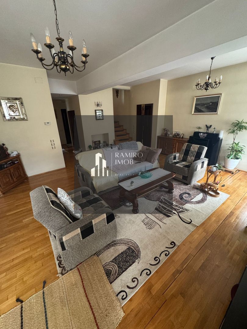 Casa de închiriat 7 camere Sector 4, ideal pentru clinica, gradinita - Poză 1