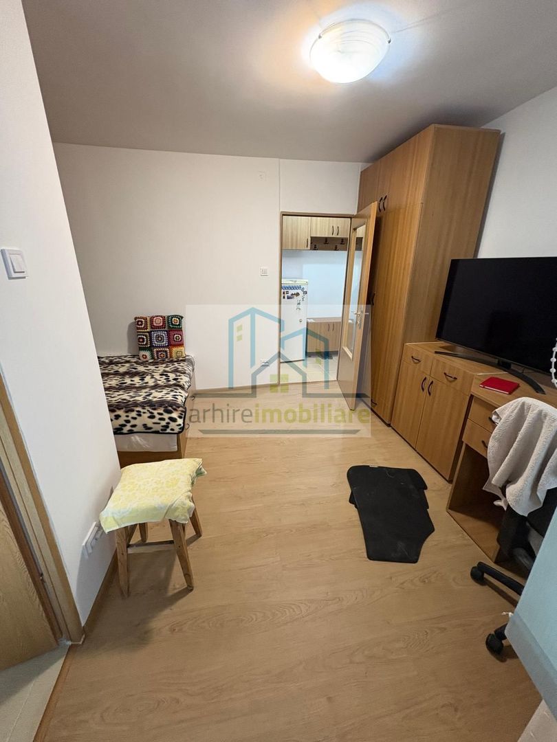 Vanzare Garsoniera zona Giulesti - Poză 3