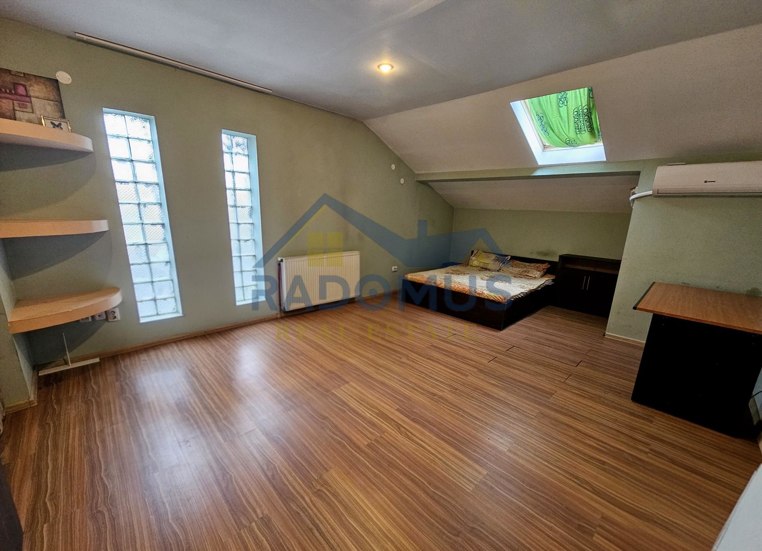 Vilă spațioasă, central, ideală pentru activități comerciale/birouri - Poză 17