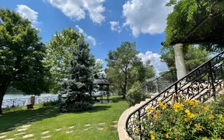 Domeniu vila Balotesti 4000 mp teren 60 m deschidere lac - Poză 15