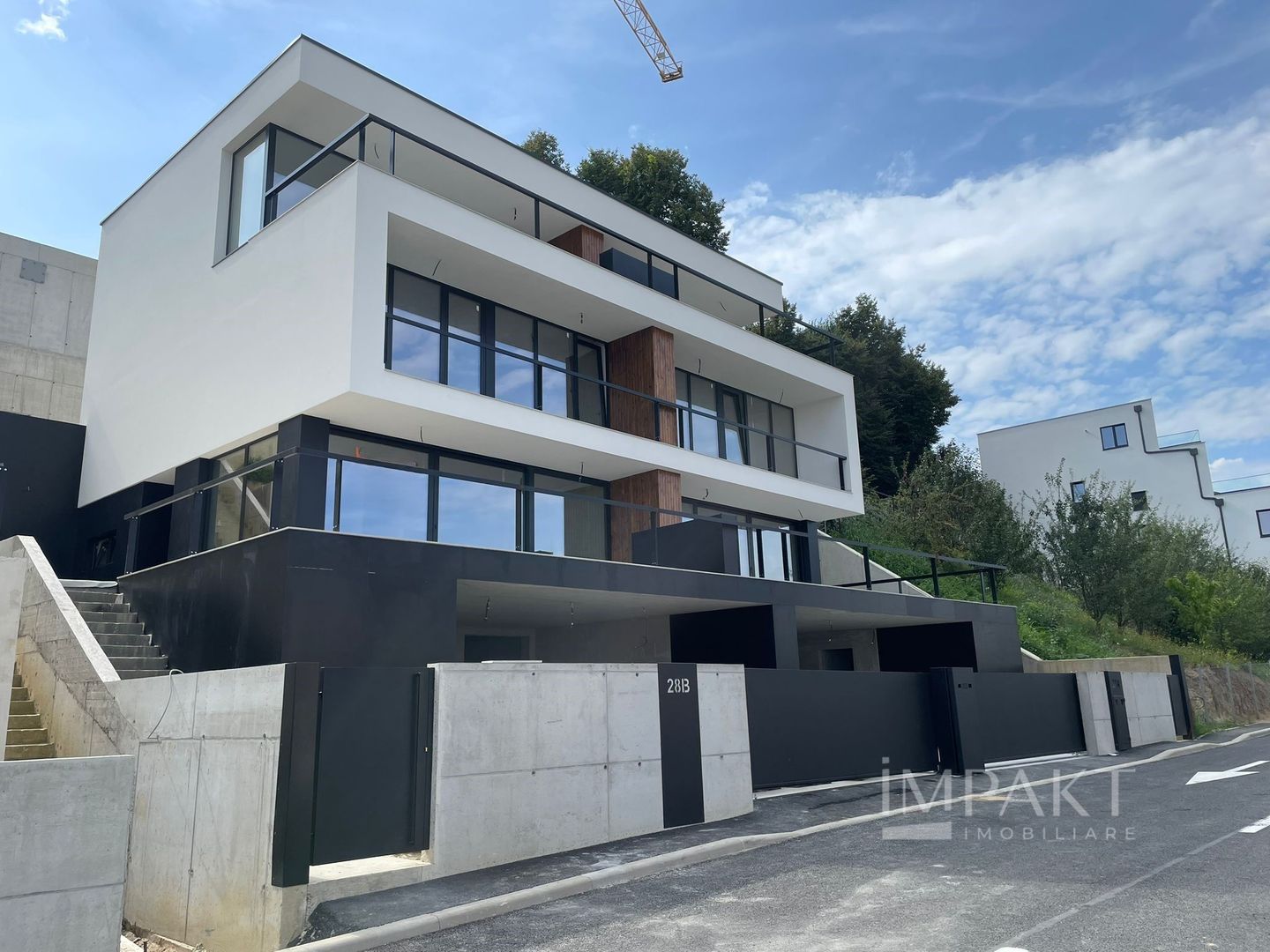 Duplex 4 camere cu panorama superba in cartierul Europa - Poză 1