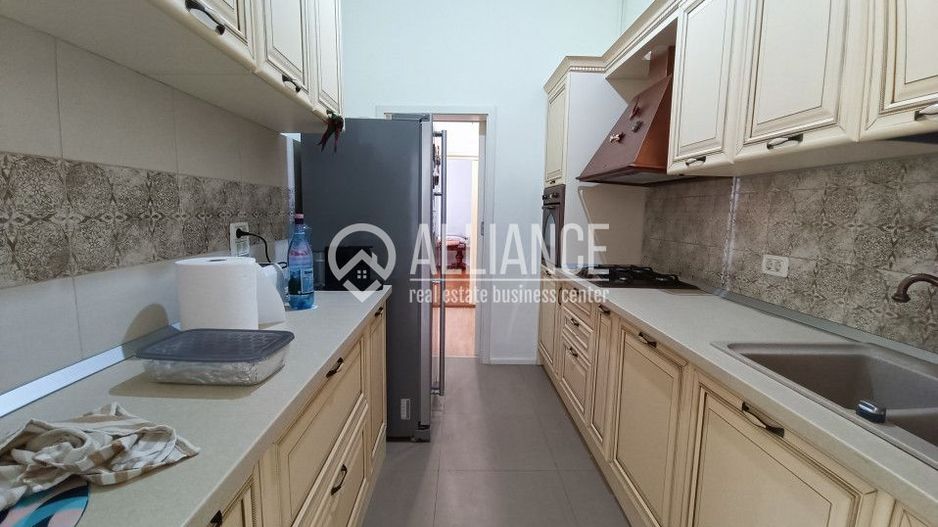 CENTRU SALA SPORTURILOR(COD03)- Casa interbelica si curte generoasa ! - Poză 10