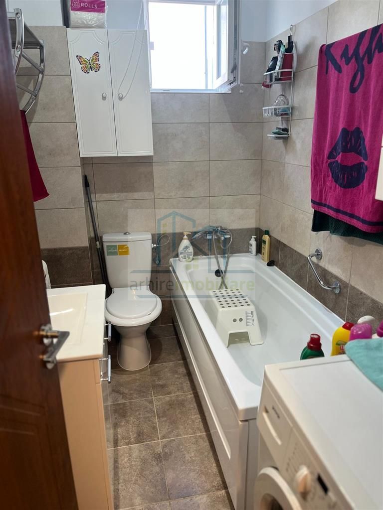 Apartament 3 camere decomandat et 1/4 2 bai loc de parcare inclus in pret - Poză 14