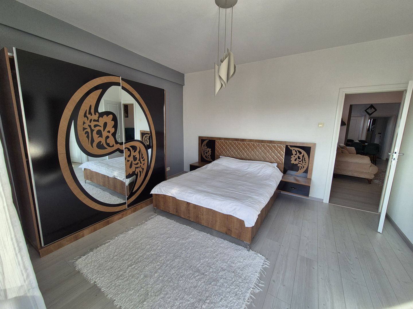 Apartament cu 3 camere - Unirii - Poză 4