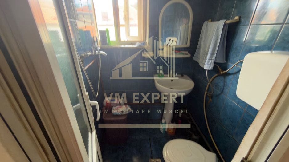 CASĂ 4 CAMERE TEREN 233 MP CENTRU CAMPULUNG - Poză 12