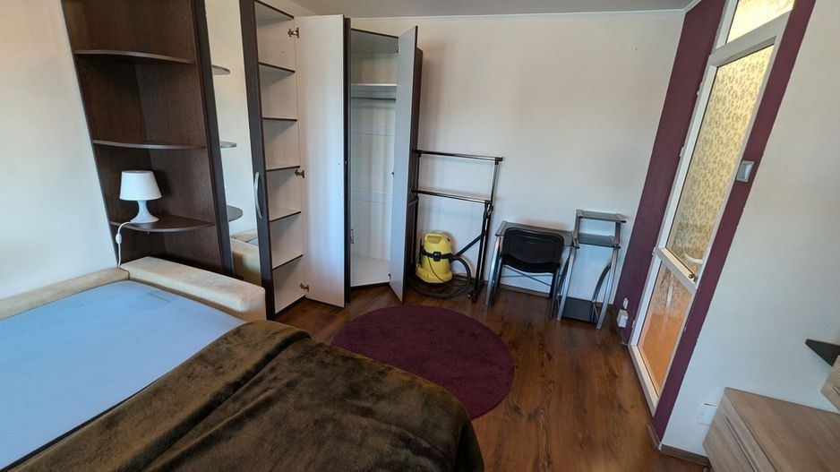 Mihai Bravu, Vatra Luminoasa, Piata Muncii - Poză 8