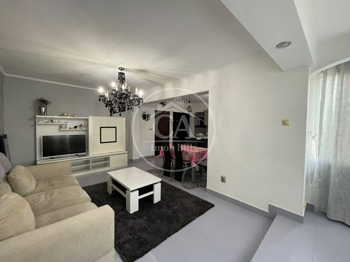 Apartament cu 3 camere de închiriat în zona Rogerius, Oradea - Poză 1