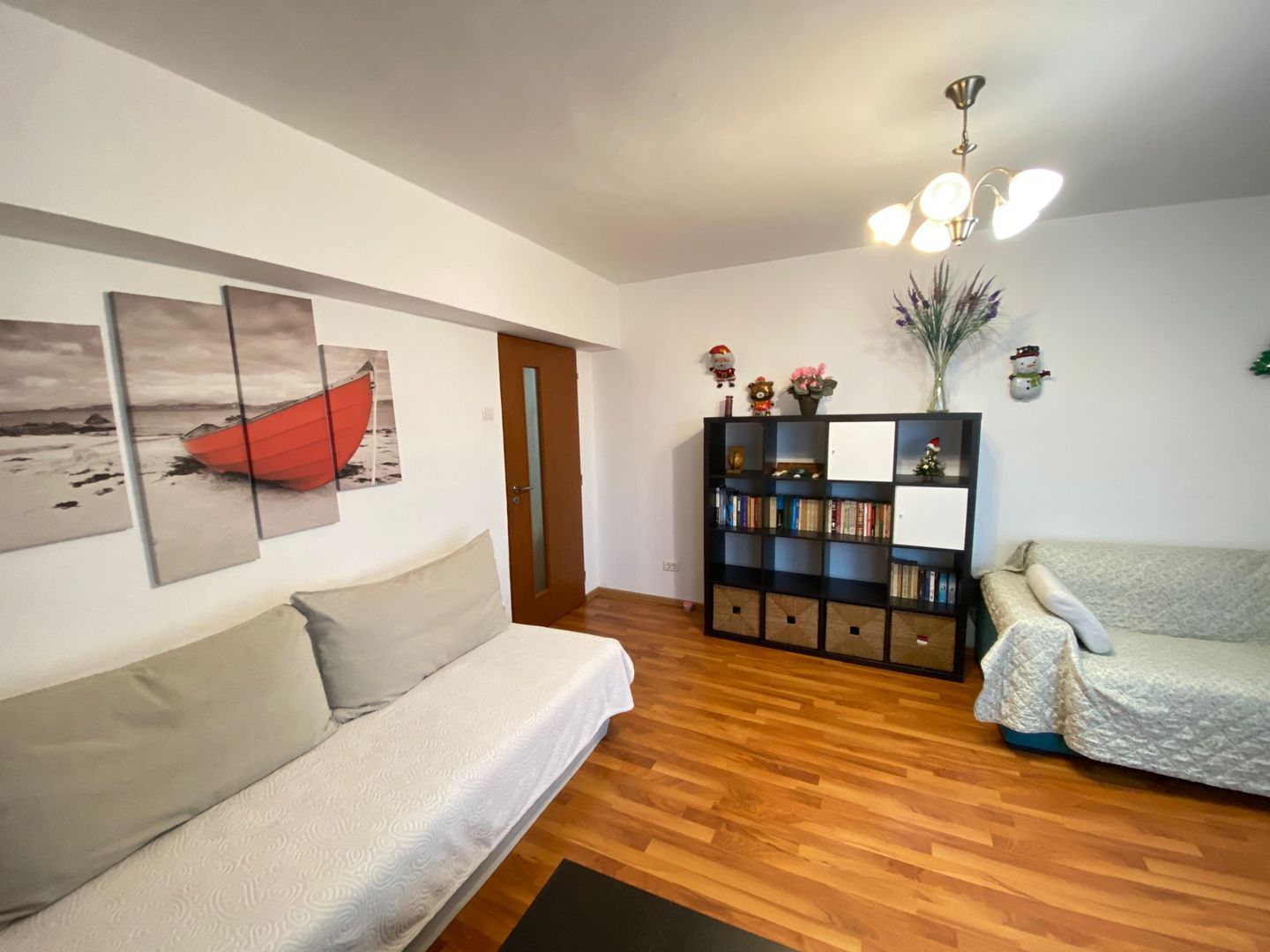 Apartament de închiriat – 2 camere | TINERETULUI V8 - Poză 3