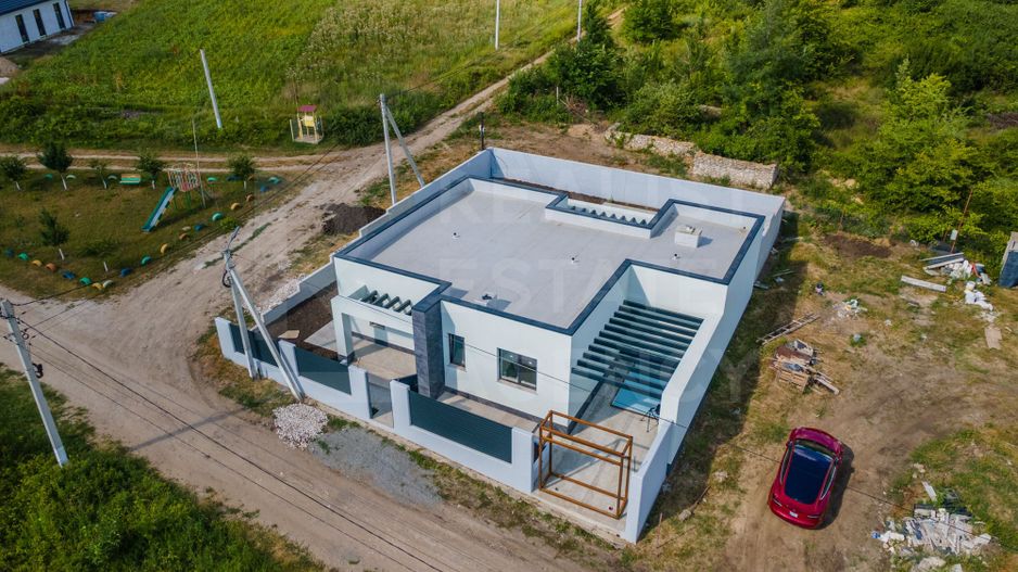 Vânzare, Casă Hi-Tech, 4 camere, str. Ion Suruceanu, Ialoveni - Poză 2