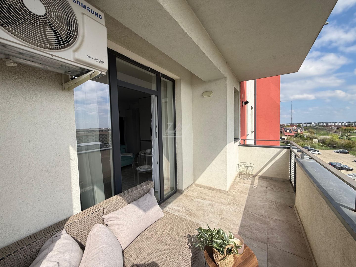 Vis a vis de Esso. Lift. Mijloc transport in fata. Loc de parcare. - Poză 12