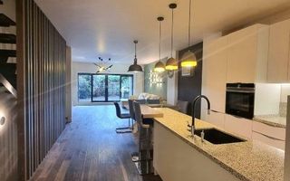 Apartament 6 camere, gradina privata - Poză 1