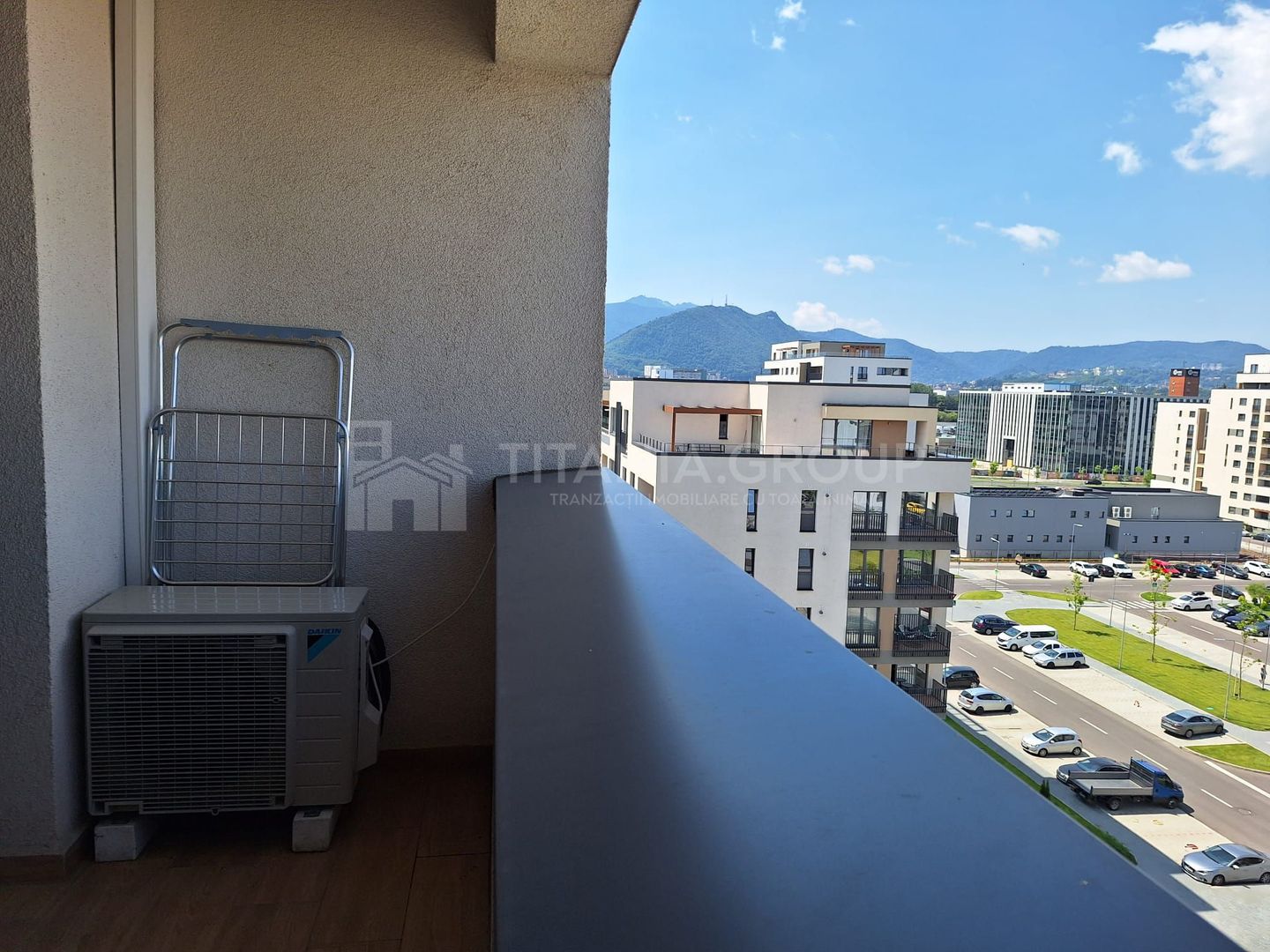 Apartament modern, cu loc de parcare si boxa - Kasper Coresi - Poză 17