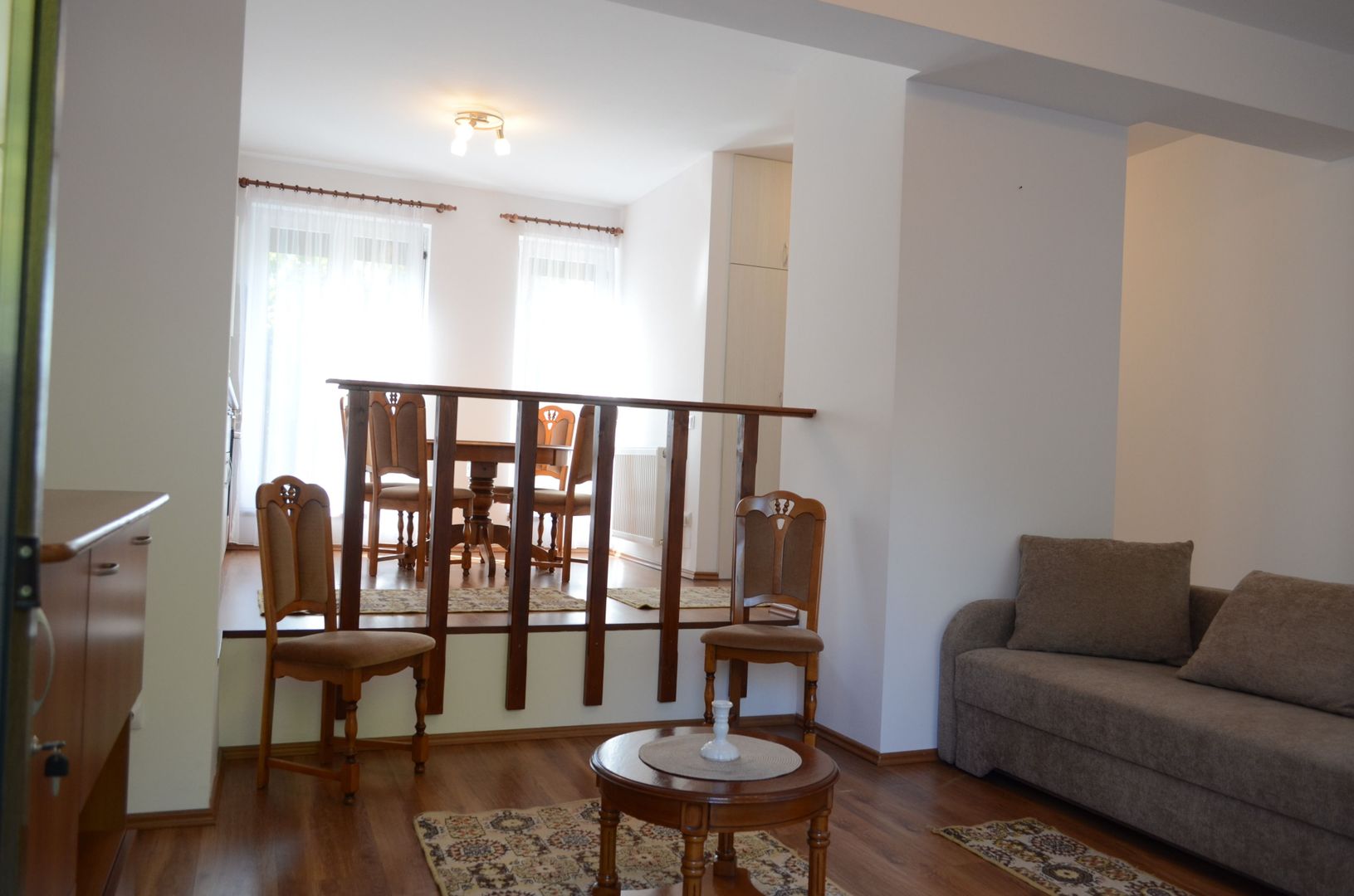 Apartament cu scara interioara si garaj in cartier Grigorescu - Poză 1