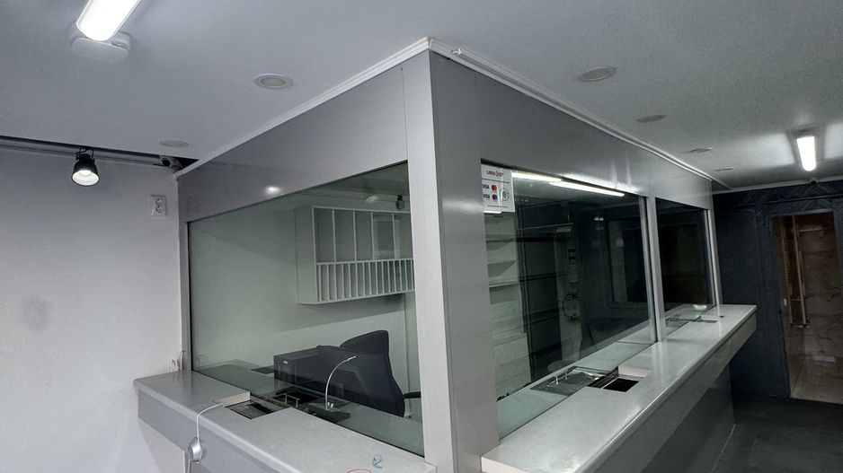 Spațiu comercial complet echipat - Poză 14