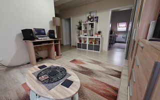 Apartament 2 camere, Dumbravita la intrare  etaj 2+ loc parcare - Poză 1