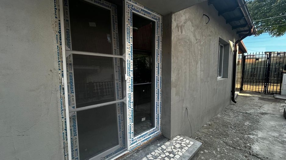 Faleza Nord  IMOBIL CONSOLIDAT INTEGRAL, LA 5 MINUTE DE PLAJA - Poză 1