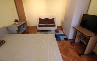 Cf 1, centrala proprie, balcon, intr-o zona linistita din Complex-ul Studentesc. - Poză 8