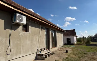 Casă cu livadă, grădină și anexe, | Les | Oradea - Poză 21