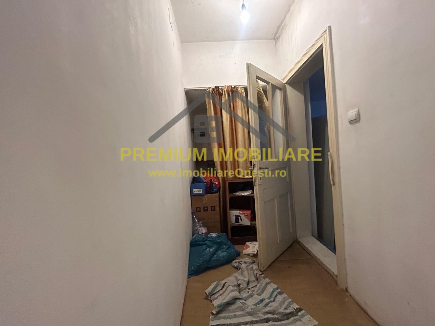 Casă batraneasca+ teren 999 mp intravilan în Oituz - Poză 11