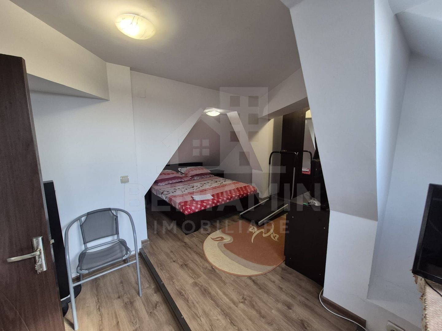 3Decomandate-75mp-Centrala-AC-Scara Interioara-Ultracentral-Km0 - Schiță 5