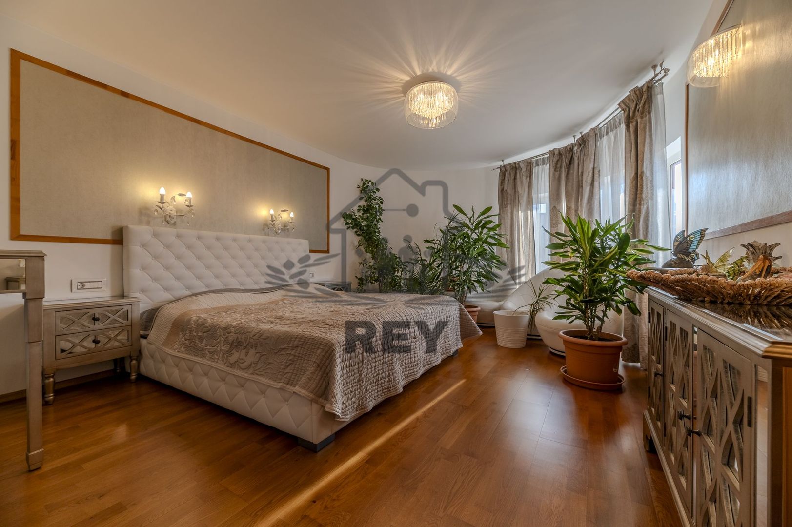 De Vânzare Vila Superba la liziera parcului Sub Arini - Poză 3