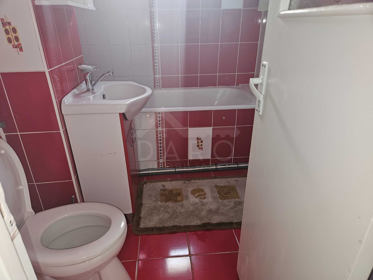 Imobiliare inchiriere apartament 3 camere - Poză 3