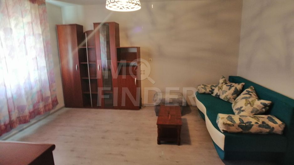 Apartament 1 camera strada Bucuresti - Poză 1