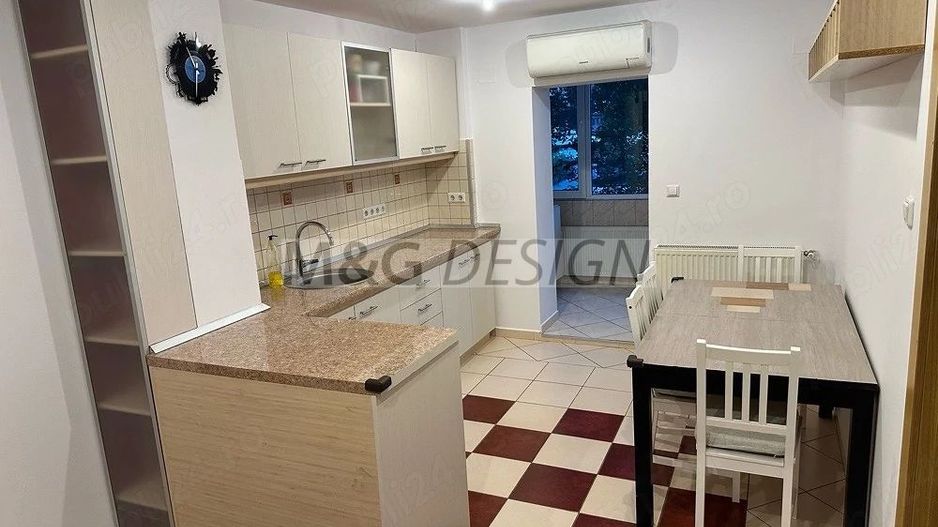 3 camere  decomandat etaj 1 Girocului - Poză 1