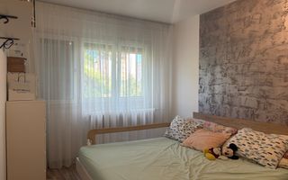 Apartament cu trei camere, zona Straduintei, 95.000€ negociabil - Poză 10